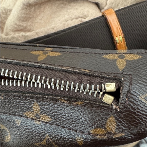 Authentic LOUIS VUITTON LV Monogram Geronimo Shoulder Bag Rare - Picture 8 of 8